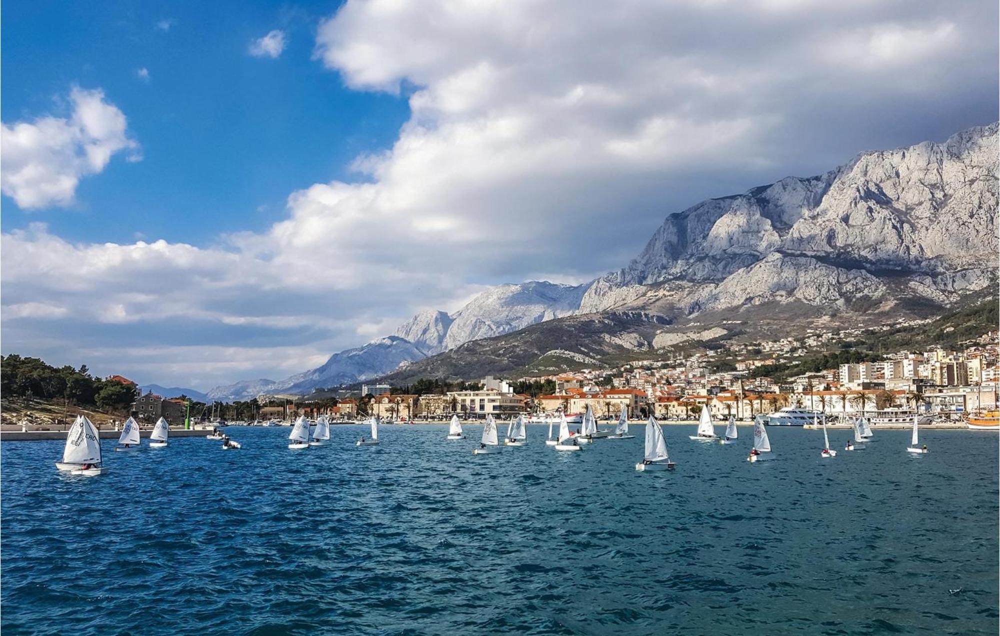 Amazing Apartment In Makarska With House Sea View מראה חיצוני תמונה