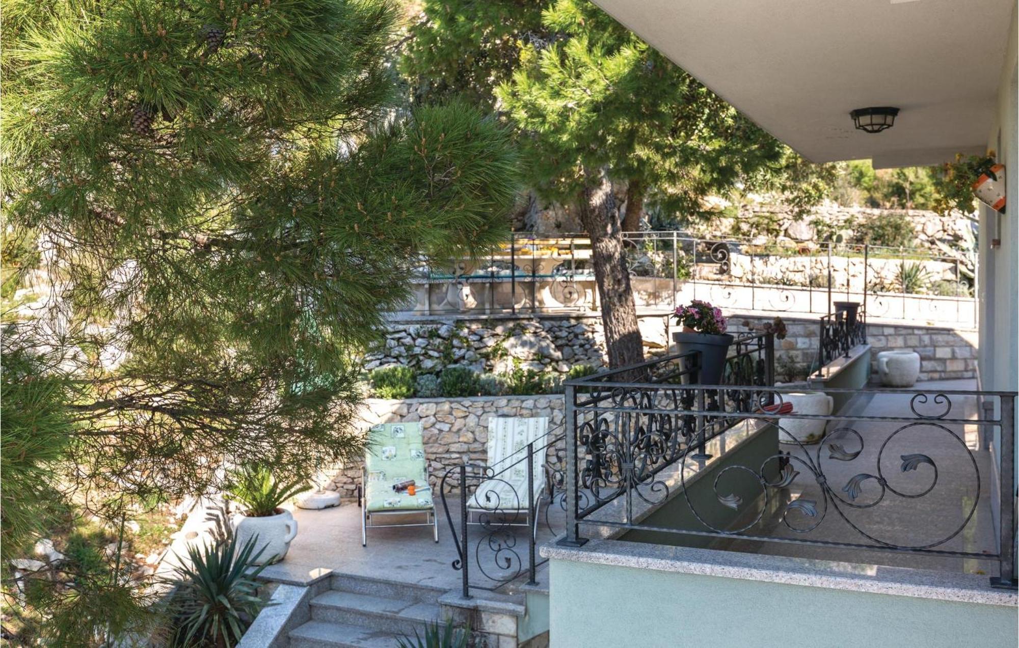 Amazing Apartment In Makarska With House Sea View מראה חיצוני תמונה